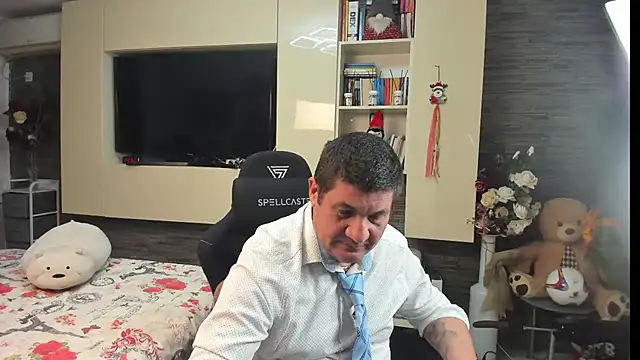 SpartacusDaddy48 – Naživo XXX chat