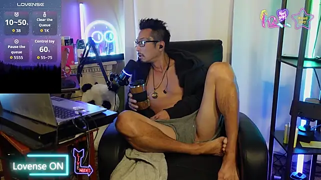 Ghost11_11's Live XXX Chat