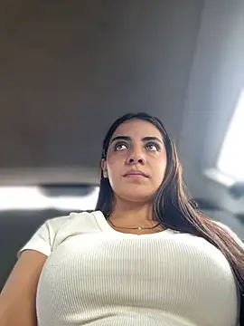 hannacruzsjr Adlı Modelin Canlı XXX Sohbeti