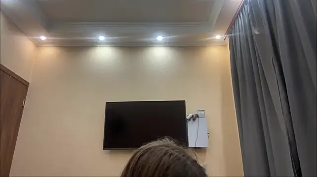 Viliki_Vie0 Adlı Modelin Canlı XXX Sohbeti