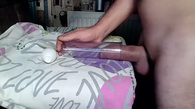 XXX chat uživo modela happyDevil669