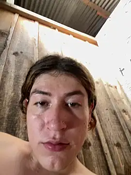 Chat +18 de Koral_10 ao vivo