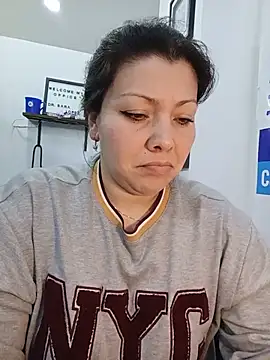 SARA_21- Adlı Modelin Canlı XXX Sohbeti