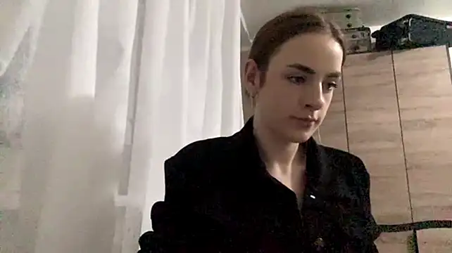 selianderol Adlı Modelin Canlı XXX Sohbeti