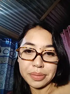 xxseducemaexx Adlı Modelin Canlı XXX Sohbeti