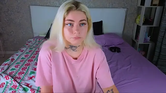 NikaRocks Adlı Modelin Canlı XXX Sohbeti
