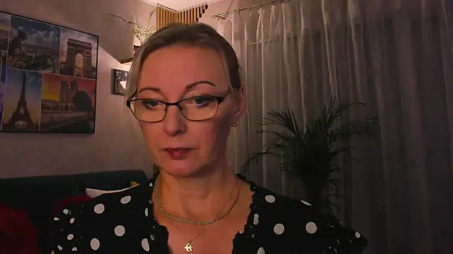 vanessa_chat Adlı Modelin Canlı XXX Sohbeti
