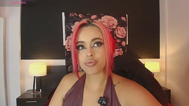 EvaaFoxxy1's Live XXX Chat