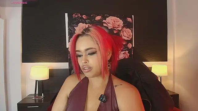 EvaaFoxxy1's Live XXX Chat