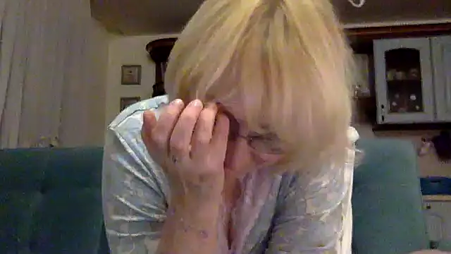 Chat +18 de Zeyona ao vivo