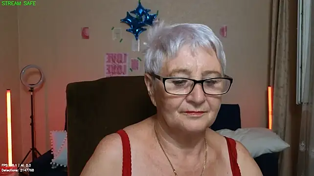 Sandra_Snowflake Adlı Modelin Canlı XXX Sohbeti