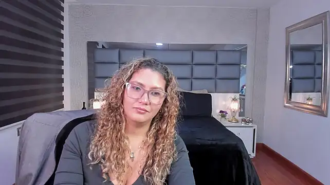 Yanna_Jonness Live XXX-Chat