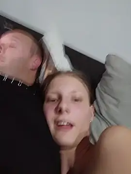 XXX chat uživo modela LenaGoldi