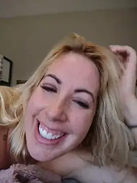 EllieEnchantress XXX чат на живо
