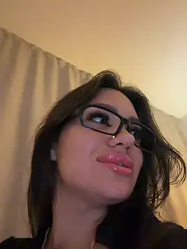JustLora Chat XXX live