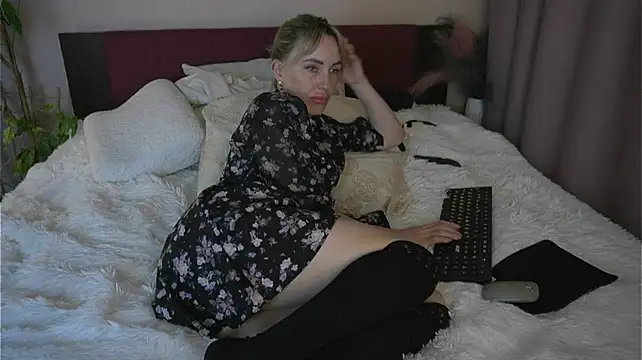 Fairy_of_Fuck Chat XXX in diretta