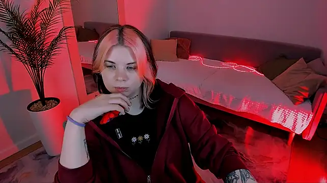 Chatroom XXX en direct de AliceSpencery