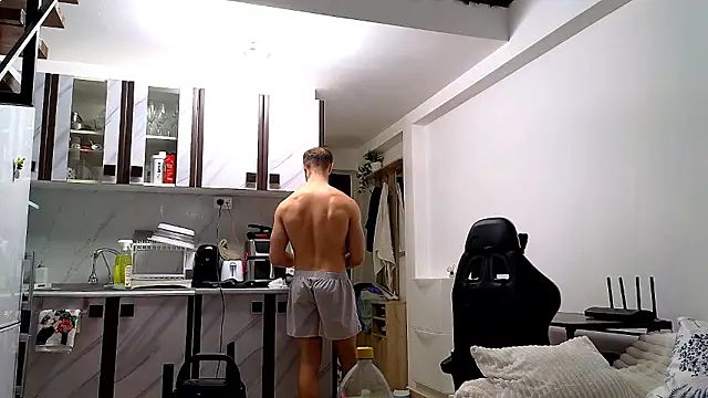RyanStorm_ élő XXX-chatje