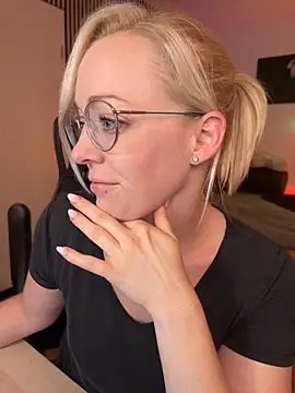 Lea-Kirsch – Live XXX-chat