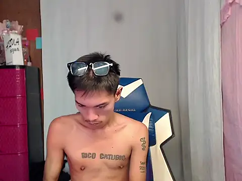 riks_tylerのライブXXXチャット