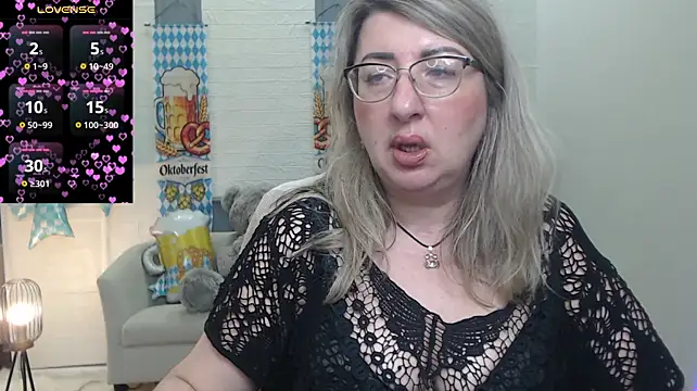 KKMimiKK XXX чат на живо