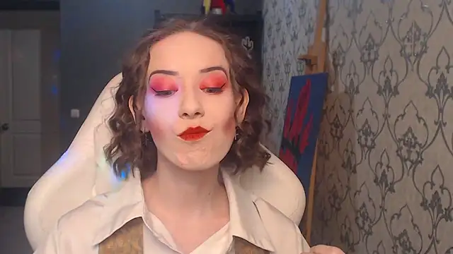 FascinatingEyess élő XXX-chatje