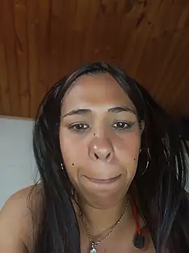 Chat +18 de Ivon_C ao vivo