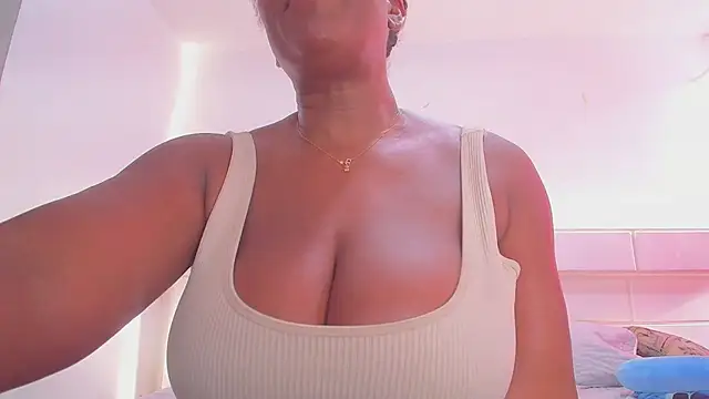 GREATNIPLES' Live XXX Chat