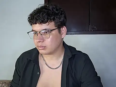 Chat +18 de LiamRoi ao vivo