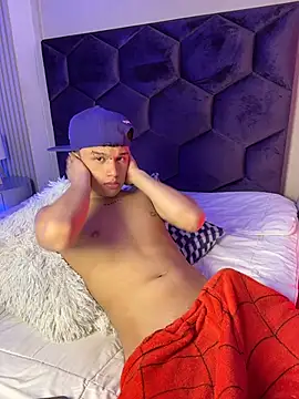 Chat XXX en directo de Dominik_Souza