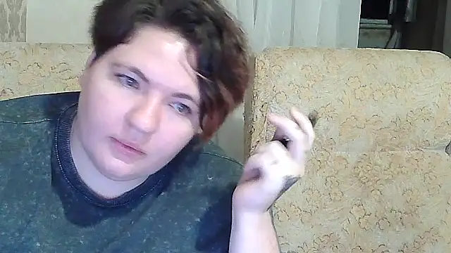 Chat +18 de EmmaXKristall ao vivo
