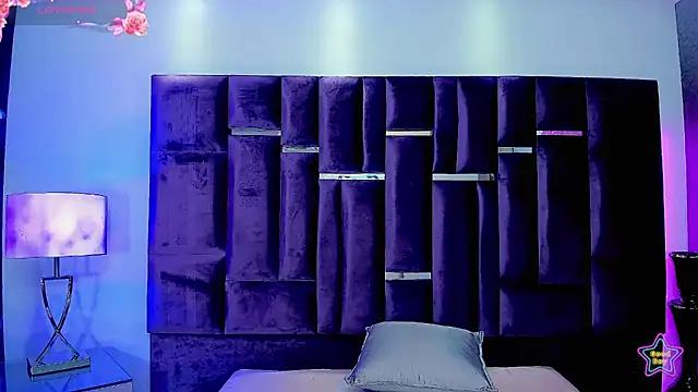 Chat XXX en directo de LYRA_STONE