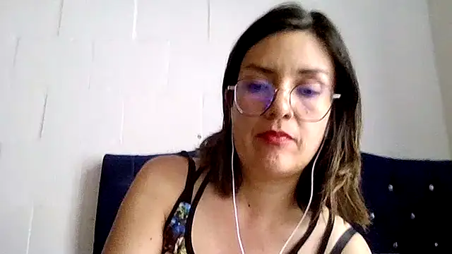 princessbella93 লাইভ XXX চ্যাট