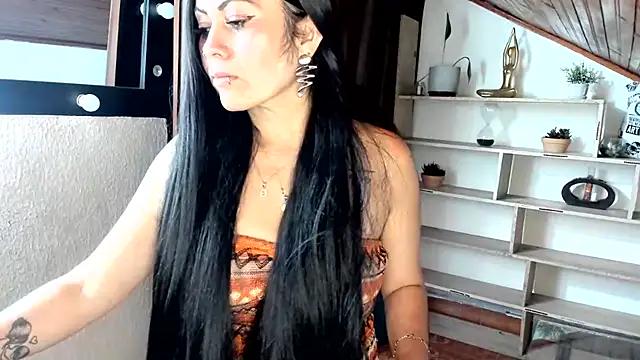 دردشة Tania_mature الجنسية المباشرة