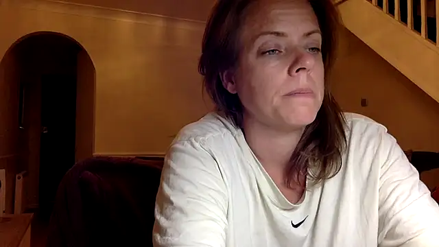 Chatroom XXX en direct de ElizabethArden42-