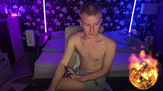 Онлайн чат XXX Vuitton
