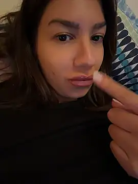 Онлайн чат XXX Alexbrune