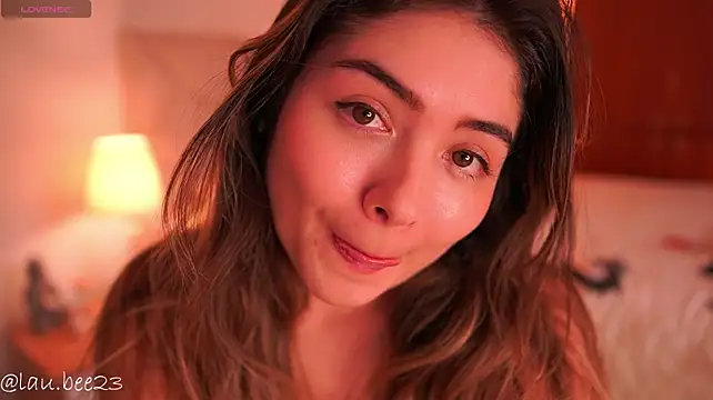 Lau_Bee live XXX chat