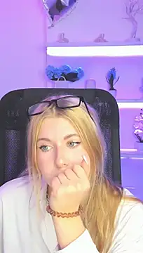 SaraMuger's Offline XXX Chat