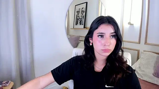 צ'אט XXX בשידור חי של Nanami_