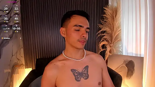 แชท XXX สดของ NicoKingg1_