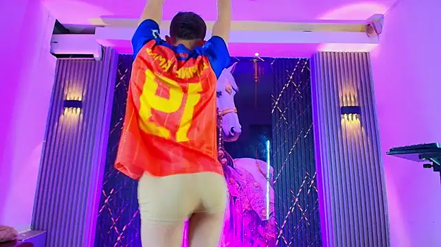 Czat XXX na żywo – The_Boy_King_