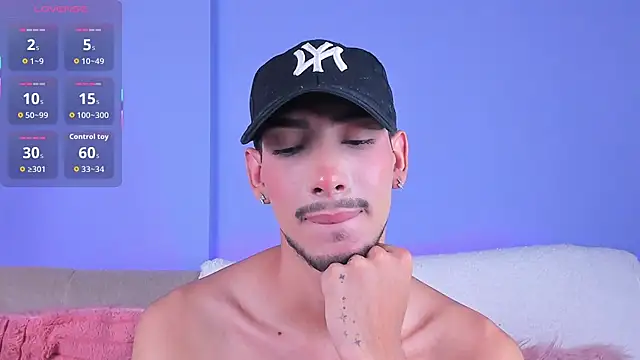 ApoloXanthos Chat XXX live