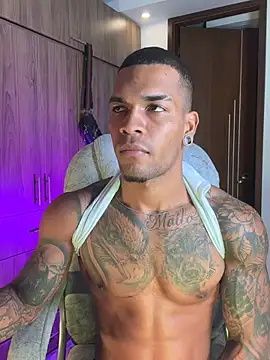Chat XXX en directo de blackboy-strong