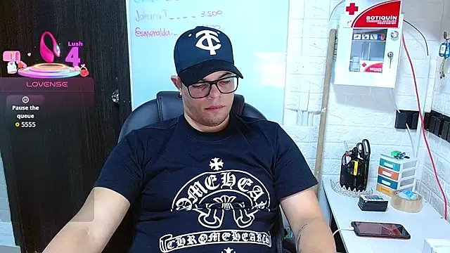 Chat +18 de Realjoel01 ao vivo