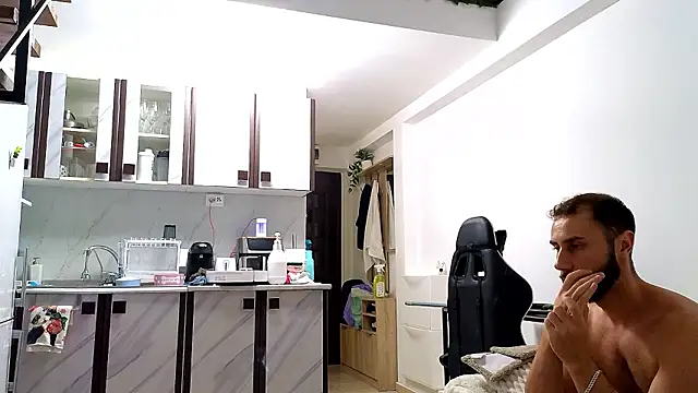 XXX chat uživo modela RyanStorm_