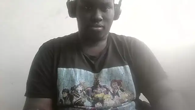 Chat +18 de KIngAtlasMensah ao vivo