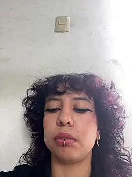Sweet_Chaos' Live XXX Chat