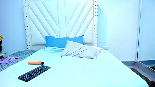 Paulynavera's Live XXX Chat
