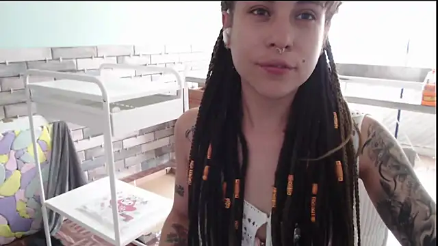Chat XXX en directo de Hellen_dumont